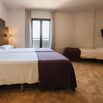 Hotel Yit Conquista De Granada 4*