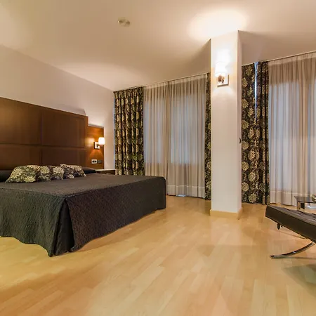 Yit Conquista De Granada 4*