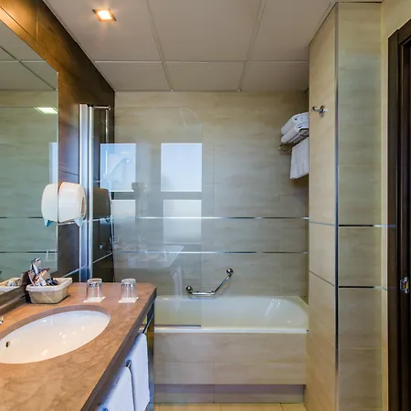 Hotel Yit Conquista De Granada Peligros