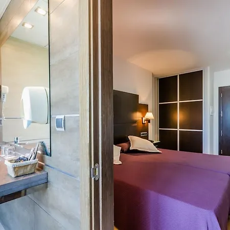 Yit Conquista De Granada 4* Peligros
