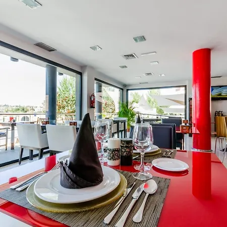 Hotel Yit Conquista De Granada Peligros