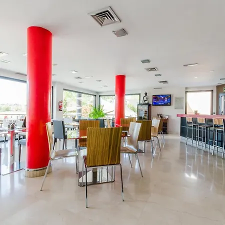 Yit Conquista De Granada Hotel Peligros