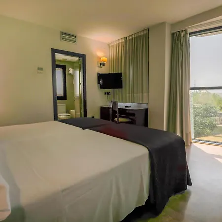 Hotel Yit Conquista De Granada Peligros