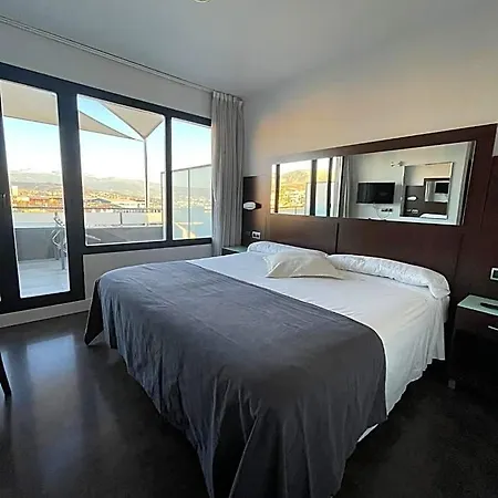 Hotel Yit Conquista De Granada 4*